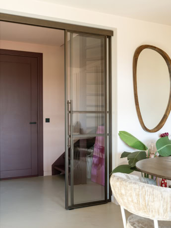 Enkele stalen schuifdeur met zijpaneel