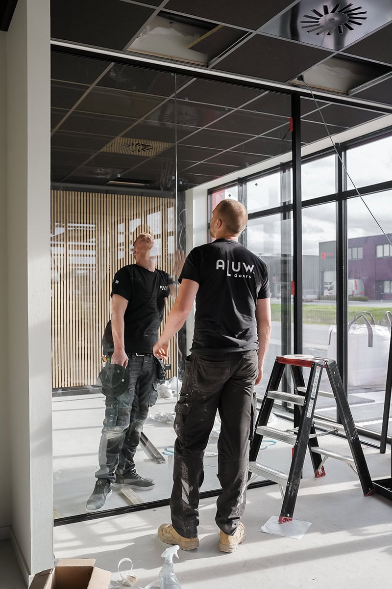 The mechanics of Aluwdoors