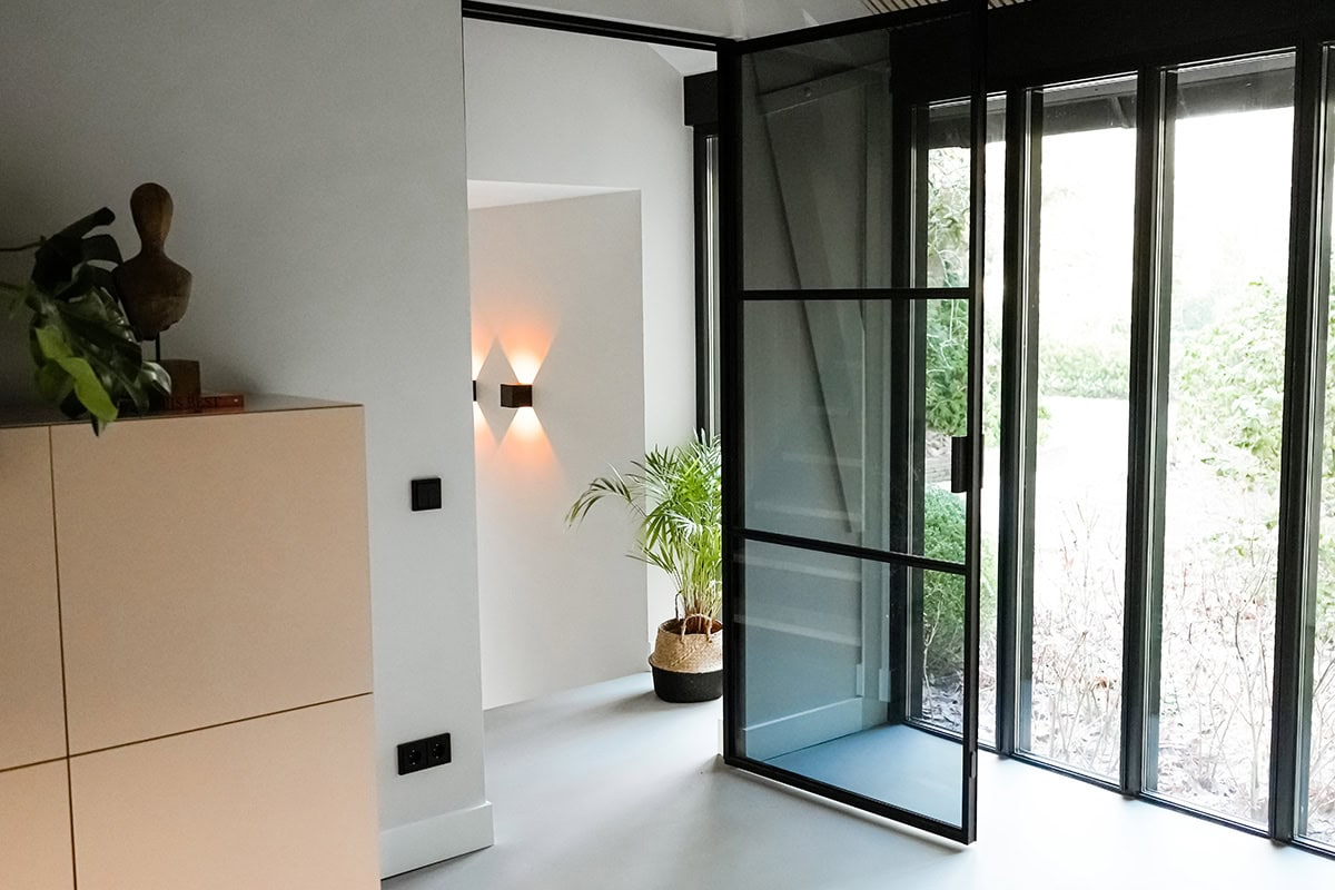 Smoke glass in a steel door by Aluwdoors