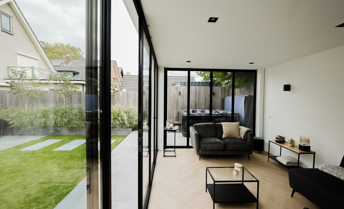 Inside aluminium external frontage - maximum light and a seamless connection to the garden