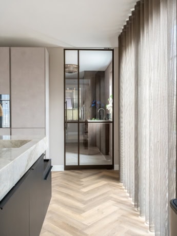 Bronzen stalen taatsdeur