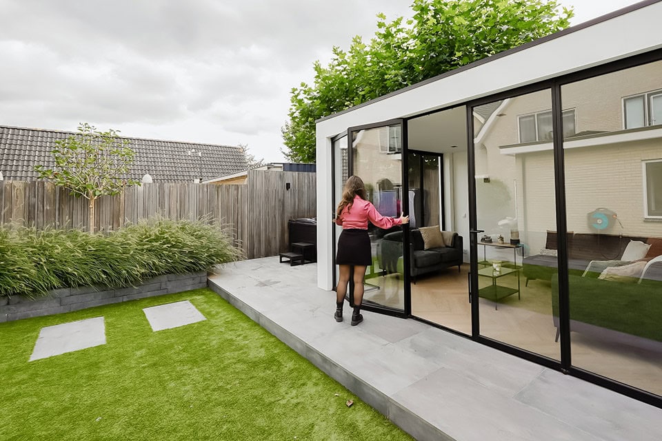 Het openen van vouwwanden