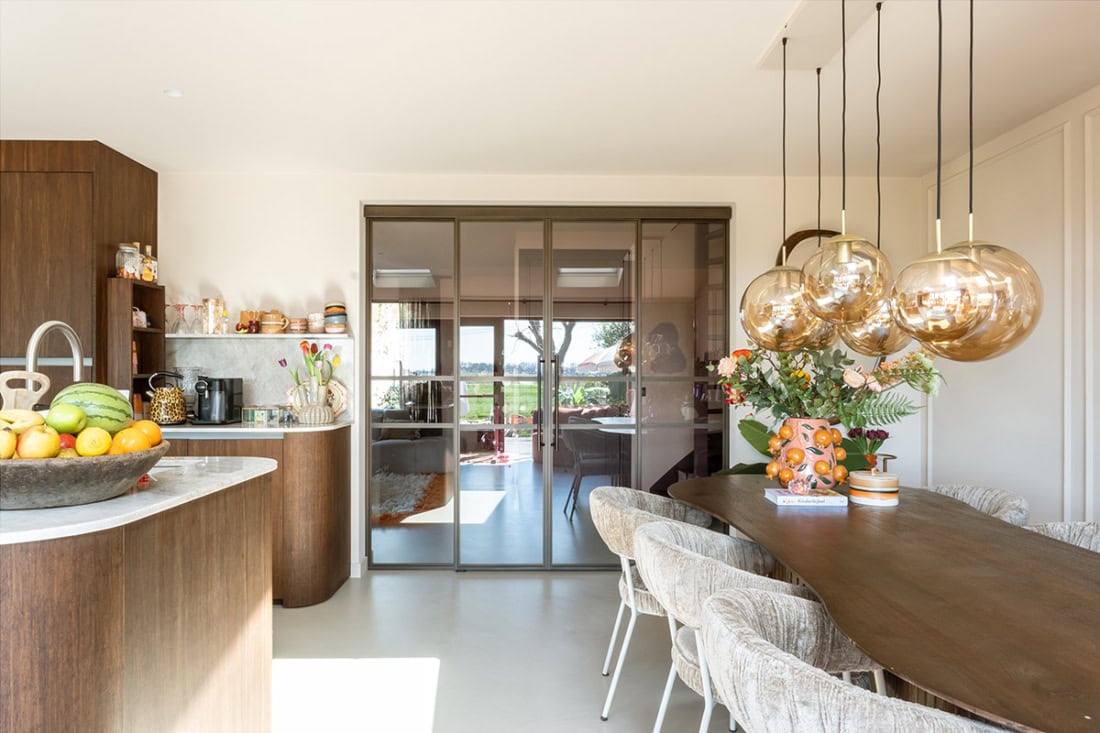 Bronze doors at Aluwdoors