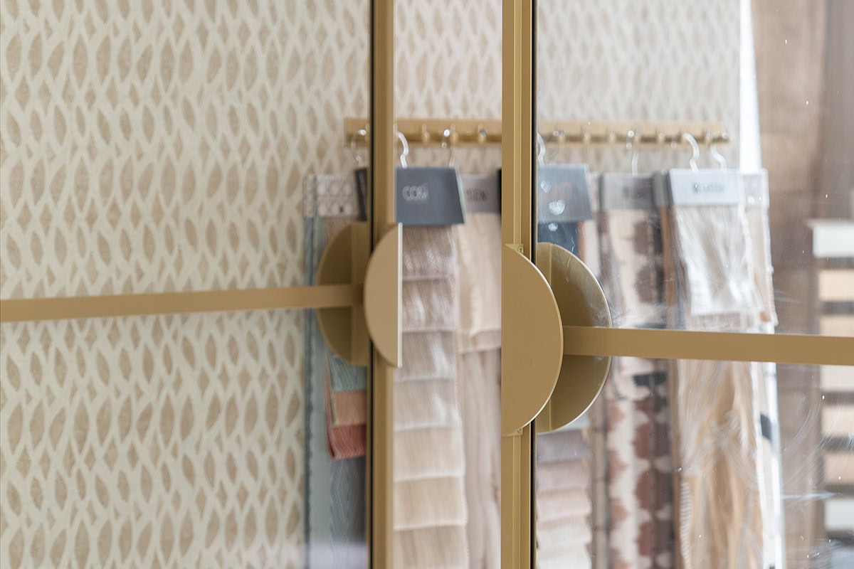 Duurzame stalen binnendeuren met op maat gemaakte afwerkingen en design, perfect voor moderne interieurs.