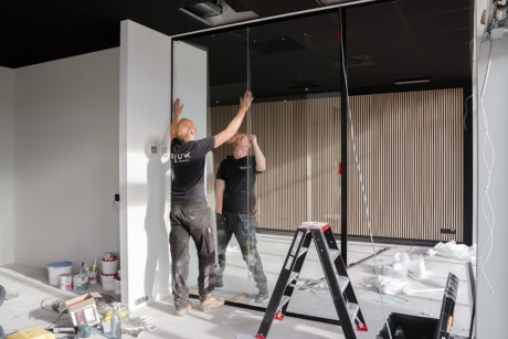 monteur kantoorwanden bij Aluwdoors