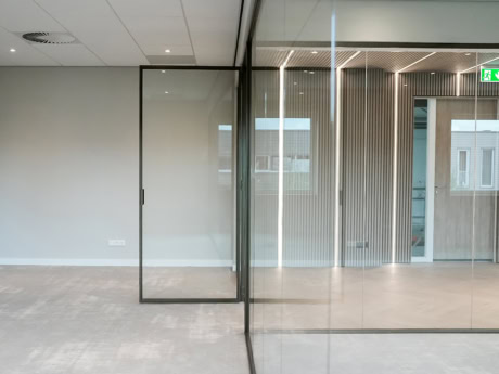 High-quality steel partition wall with a sleek finish and modern design, custom-made for a minimalist look in any interior.
