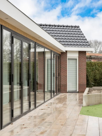 Geïsoleerde buitenpuien op maat